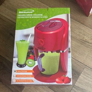 Brentwood Red Frozen Drink Machine
